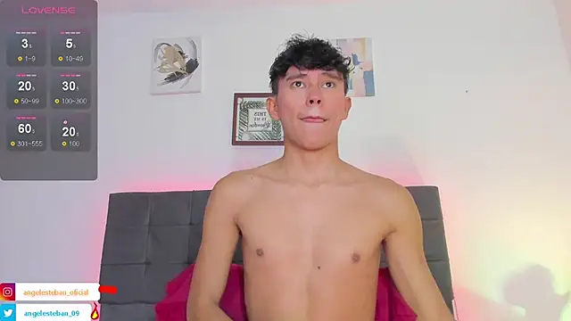 Snapshot of Angel_esteban_fx chatting on September 13, 3:50 am Angel esteban fx online show from September 13, 3:50 am