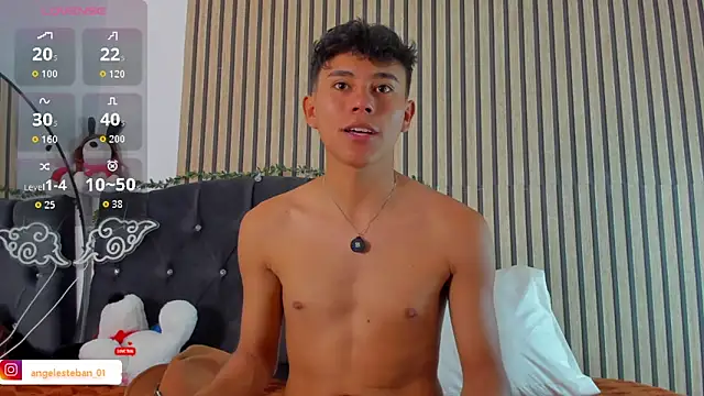 Snapshot of Angel_esteban_fx chatting on February 11, 3:34 pm Angel esteban fx online show from February 11, 3:34 pm