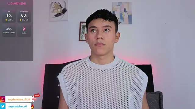 Snapshot of Angel_esteban_fx chatting on November 10, 11:37 am Angel esteban fx online show from November 10, 11:37 am