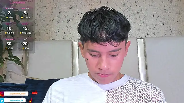 Snapshot of Angel_esteban_fx chatting on March 21, 3:44 am Angel esteban fx online show from March 21, 3:44 am