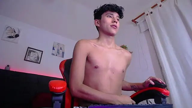 Snapshot of Angel_esteban_fx chatting on October 9, 3:51 am Angel esteban fx online show from October 9, 3:51 am