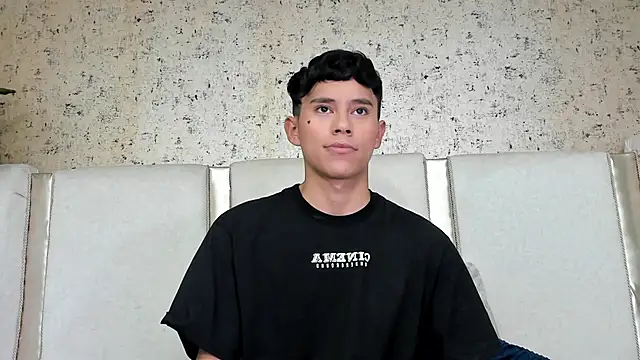 Snapshot of Angel_esteban_fx chatting on March 22, 3:41 am Angel esteban fx online show from March 22, 3:41 am