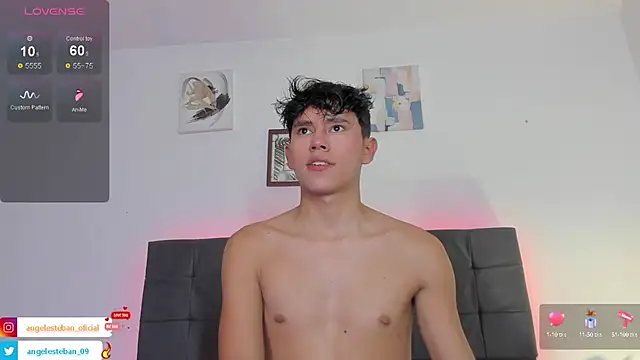 Snapshot of Angel_esteban_fx chatting on September 17, 4:14 am Angel esteban fx online show from September 17, 4:14 am