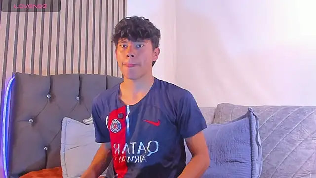 Angel esteban fx online show from May 28, 7:20 pm
