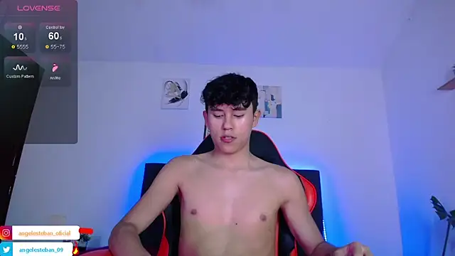 Snapshot of Angel_esteban_fx chatting on October 4, 1:51 am Angel esteban fx online show from October 4, 1:51 am