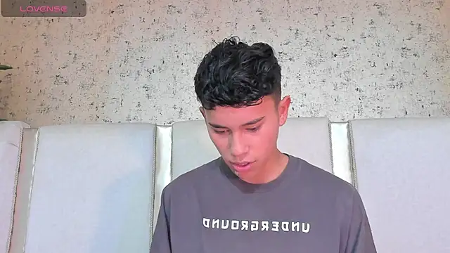 Snapshot of Angel_esteban_fx chatting on March 16, 3:47 am Angel esteban fx online show from March 16, 3:47 am