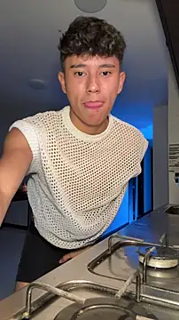 Snapshot of Angel_esteban_fx chatting on February 15, 2:45 am Angel esteban fx online show from February 15, 2:45 am