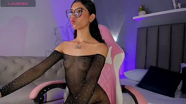 atenea jones online show from October 28, 2:45 am