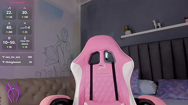 Snapshot of atenea_jones chatting on March 13, 3:39 pm atenea jones online show from March 13, 3:39 pm