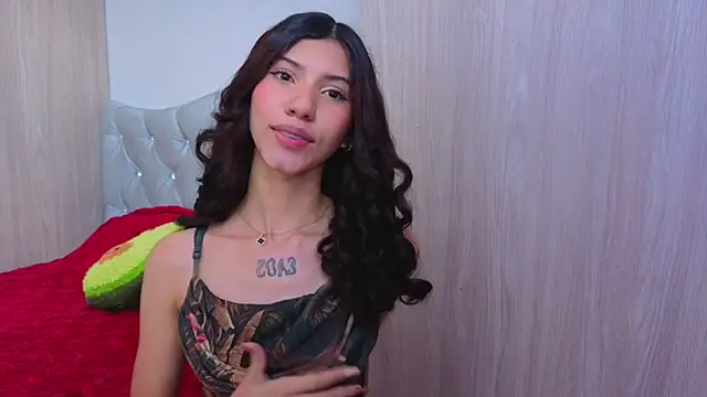 Snapshot of atenea_jones chatting on June 17, 4:17 pm atenea jones online show from June 17, 4:17 pm