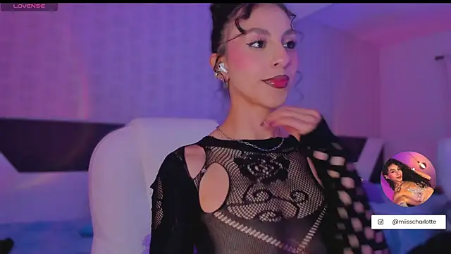 Snapshot of MiissCharlotte chatting on November 8, 4:38 am MiissCharlotte online show from November 8, 4:38 am