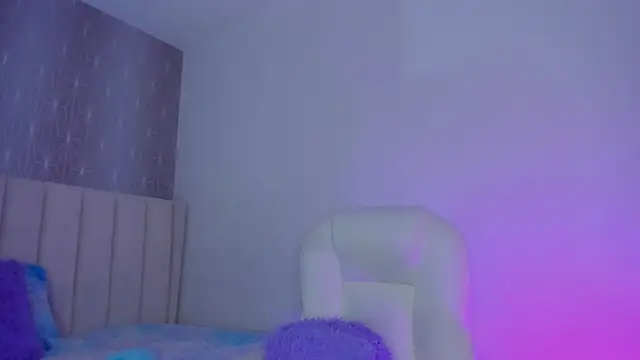 Snapshot of MiissCharlotte chatting on November 20, 3:40 am MiissCharlotte online show from November 20, 3:40 am