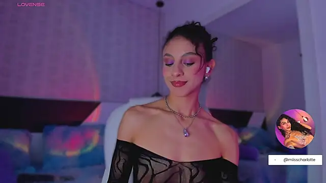 Snapshot of MiissCharlotte chatting on October 31, 1:57 am MiissCharlotte online show from October 31, 1:57 am