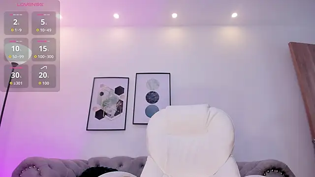 Aida adams online show from November 6, 7:18 pm