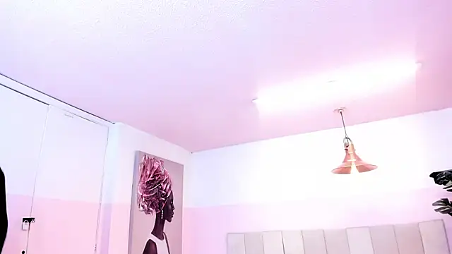 Snapshot of Red_lady chatting on January 14, 6:56 am Red lady online show from January 14, 6:56 am