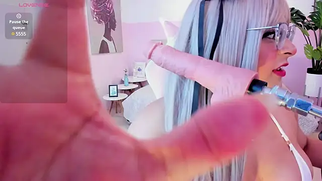 Snapshot of Red_lady chatting on February 21, 3:56 am Red lady online show from February 21, 3:56 am