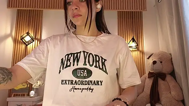 hannacruzsj online show from April 11, 7:50 pm