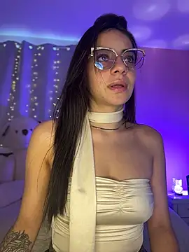 Snapshot of hannacruzsj chatting on February 4, 6:25 pm hannacruzsj online show from February 4, 6:25 pm