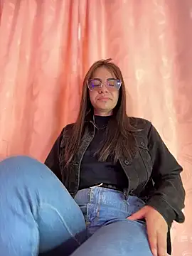 Snapshot of hannacruzsj chatting on October 30, 4:15 pm hannacruzsj online show from October 30, 4:15 pm