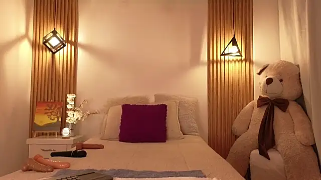 hannacruzsj online show from April 13, 2:37 am