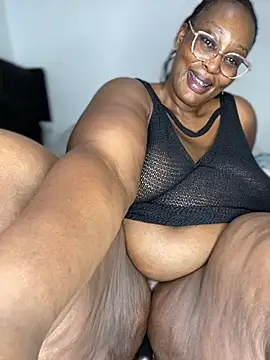 MsWhiteChocolatte online show from February 20, 6:54 pm