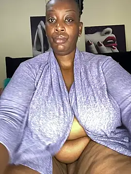 Snapshot of MsWhiteChocolatte chatting on January 24, 10:21 am MsWhiteChocolatte online show from January 24, 10:21 am