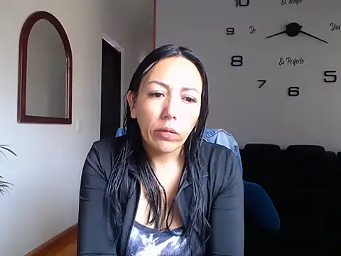 Laura martin  online show from February 25, 1:22 pm