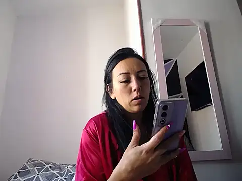 Laura martin  online show from November 21, 2:27 pm