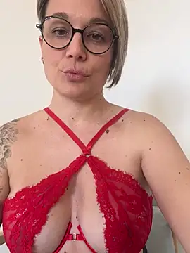 marinella07 online show from March 3, 9:02 am