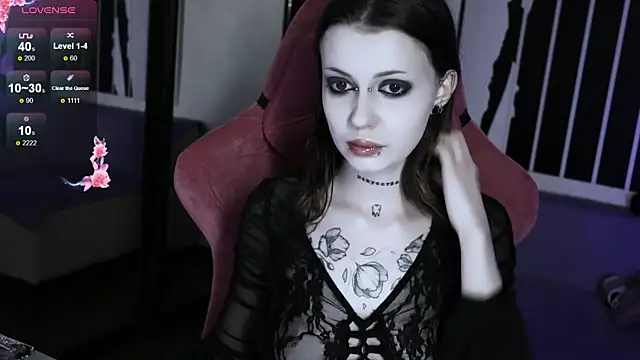 prettybones online show from October 22, 11:25 pm