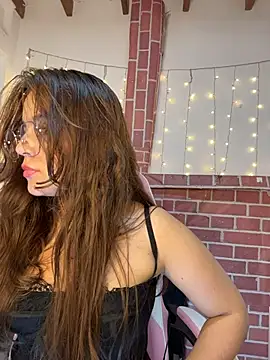 Juanelopez1 online show from June 13, 3:59 am