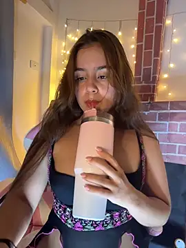 Juanelopez1 online show from June 19, 3:34 am