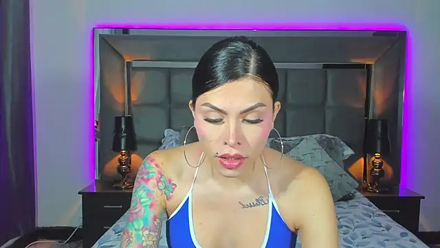 Snapshot of Emmilysantibanez chatting on January 29, 12:24 pm Emmilysantibanez online show from January 29, 12:24 pm