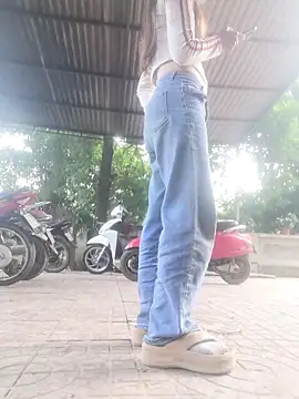 -Almira- online show from November 21, 3:05 am