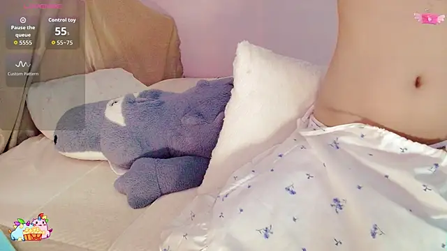 Snapshot of __18Angel__ chatting on June 15, 6:46 am 18Angel online show from June 15, 6:46 am