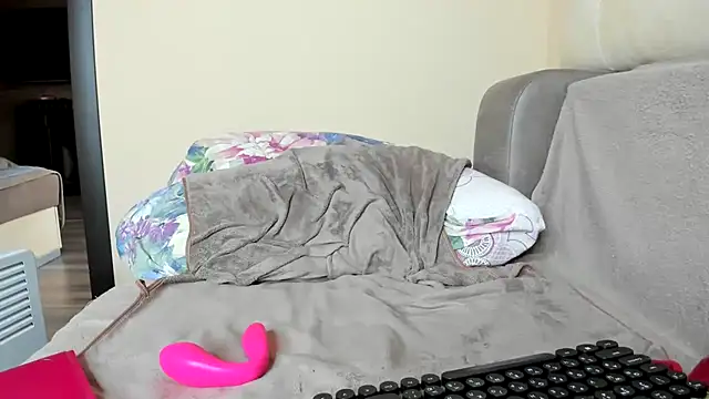 Daddysgirl 777 online show from March 1, 9:31 am