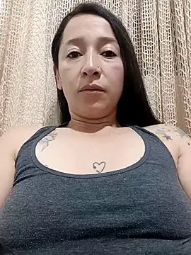 emilypoppy3 online show from December 14, 1:28 pm