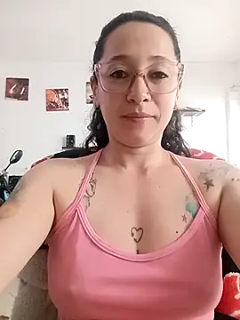 emilypoppy3 online show from April 7, 9:49 pm