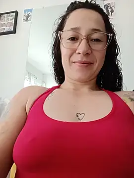 Snapshot of emilypoppy3 chatting on May 24, 12:49 pm emilypoppy3 online show from May 24, 12:49 pm