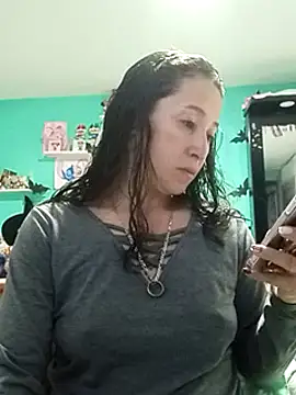 Snapshot of emilypoppy3 chatting on March 7, 11:18 am emilypoppy3 online show from March 7, 11:18 am