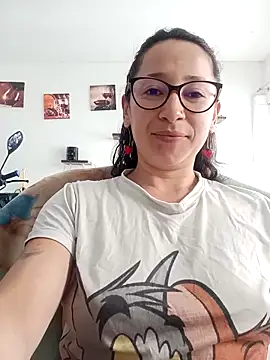 emilypoppy3 online show from March 2, 8:05 pm