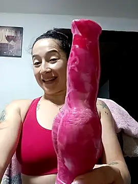 Snapshot of emilypoppy3 chatting on September 16, 6:20 pm emilypoppy3 online show from September 16, 6:20 pm