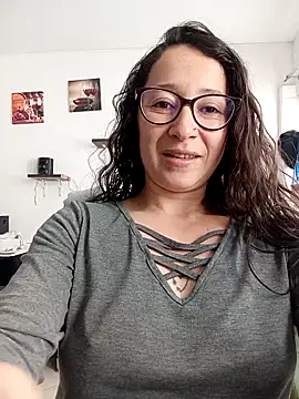 emilypoppy3 online show from February 28, 8:08 pm