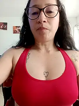 emilypoppy3 online show from March 11, 8:14 pm