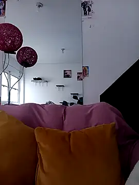 emilypoppy3 online show from November 26, 2:06 pm