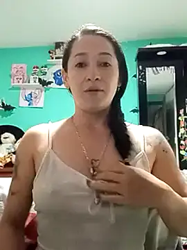 Snapshot of emilypoppy3 chatting on March 14, 12:32 am emilypoppy3 online show from March 14, 12:32 am