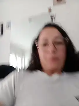 Snapshot of emilypoppy3 chatting on May 21, 8:17 pm emilypoppy3 online show from May 21, 8:17 pm