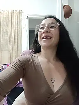 Snapshot of emilypoppy3 chatting on May 26, 8:51 pm emilypoppy3 online show from May 26, 8:51 pm