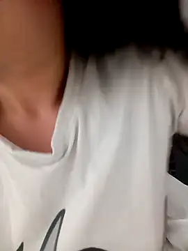 emilypoppy3 online show from December 3, 8:30 pm