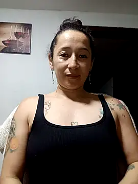 Snapshot of emilypoppy3 chatting on September 12, 9:58 pm emilypoppy3 online show from September 12, 9:58 pm